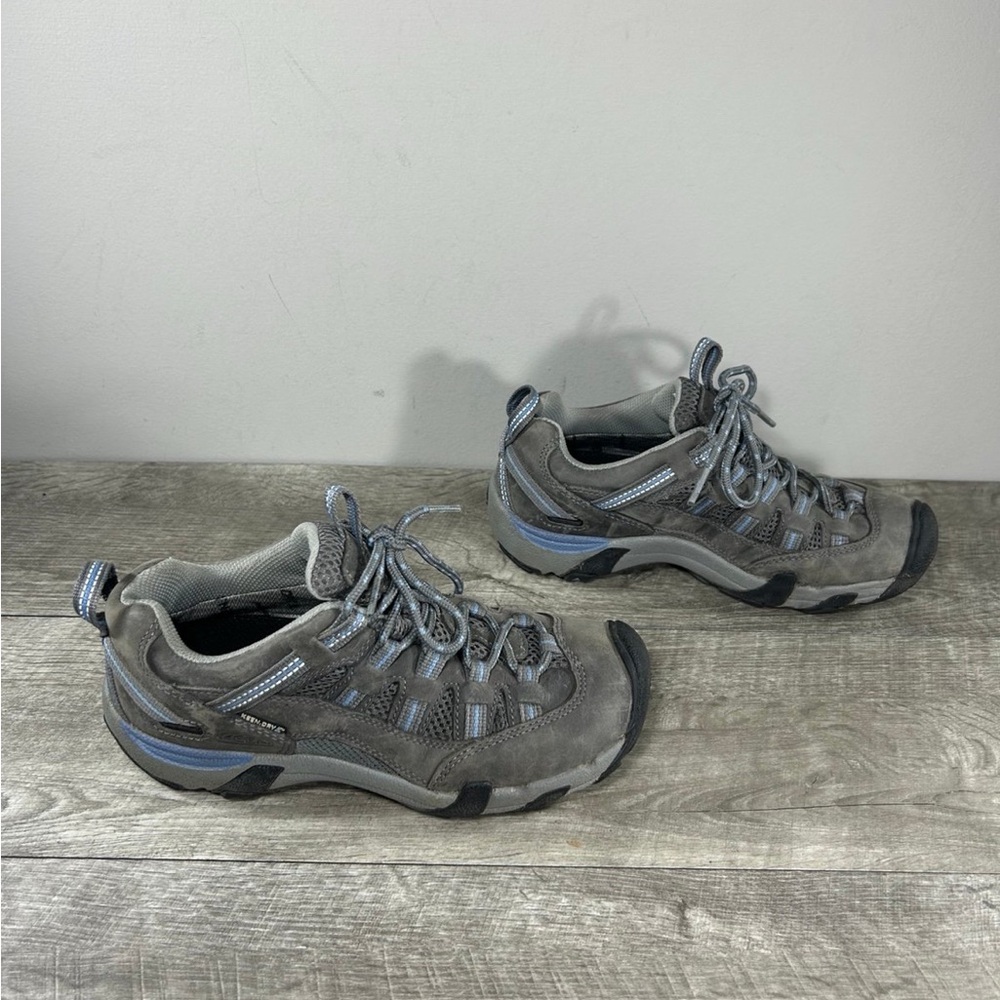 KEEN 1003865 Voyageur Mid Lace Up Womens Gray Leather Hiking Hiker Shoes Size 6